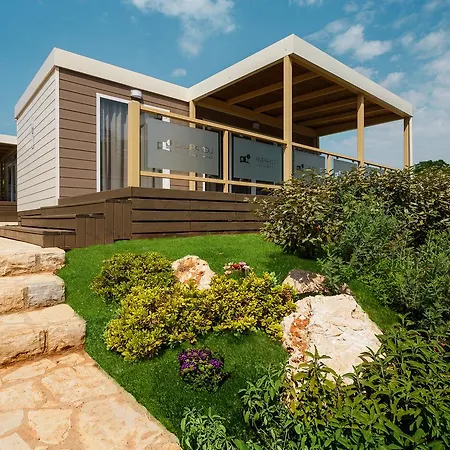 Mobile Homes - Fkk Nudist Solaris Tar-Vabriga