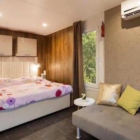 Mobile Homes - Fkk Nudist Solaris 假日公园